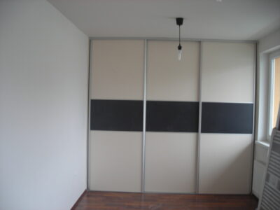 Keywords: vstavané skrine